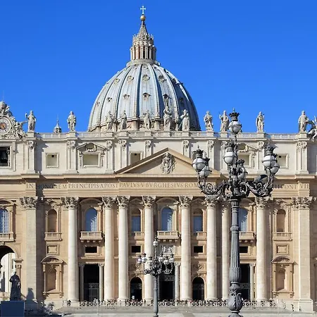 Magenta Vaticano Fornaci Rome Room photo
